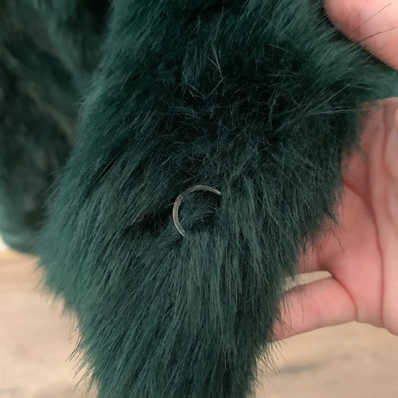 Faux fur dark green winter coat - Picture 2 of 4